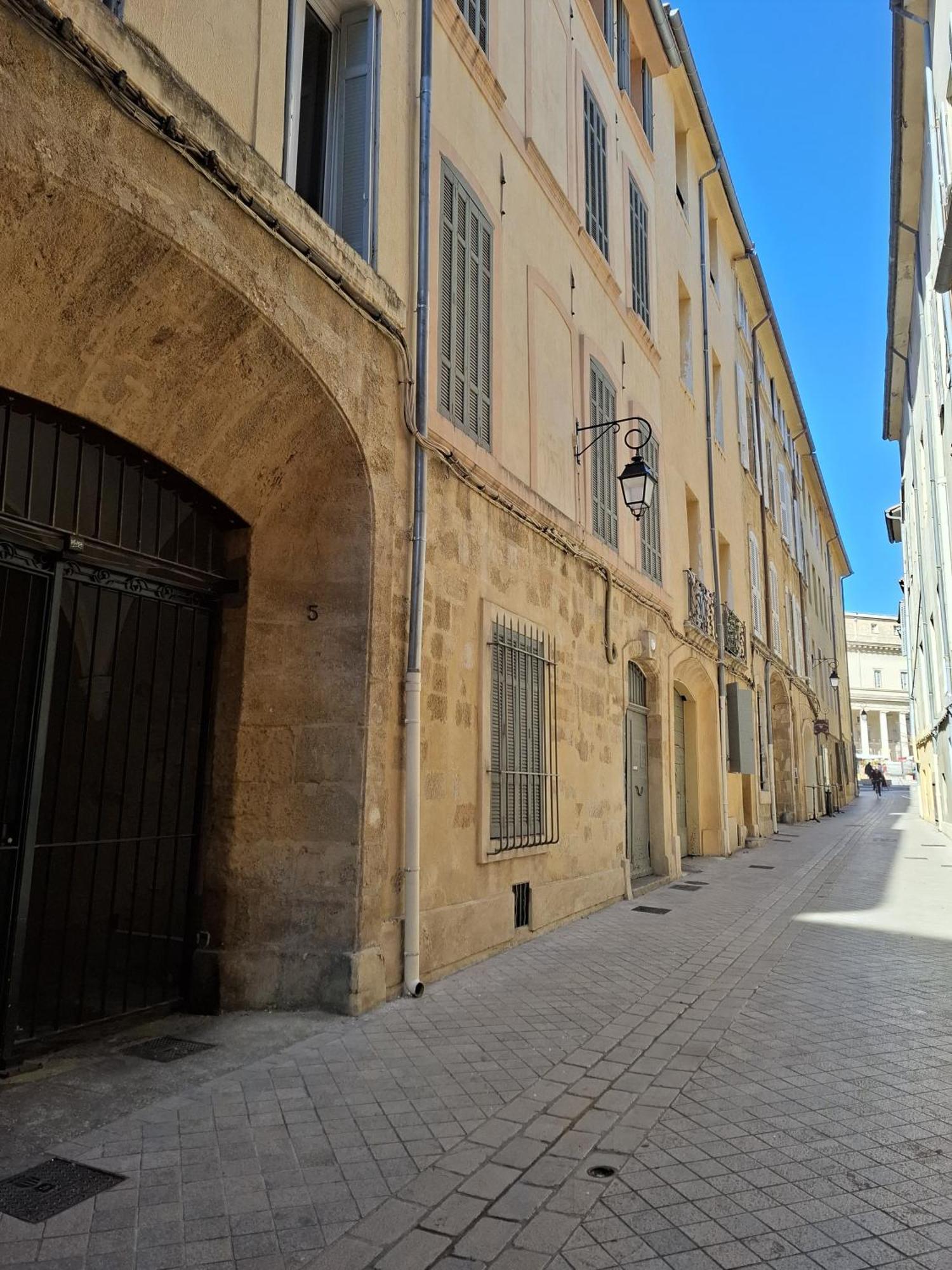 Le Yona Mirabeau - Appartement T3 Atypique Situe Dans Le Centre Ville Historique - Proche Rotonde Aix-en-Provence Luaran gambar